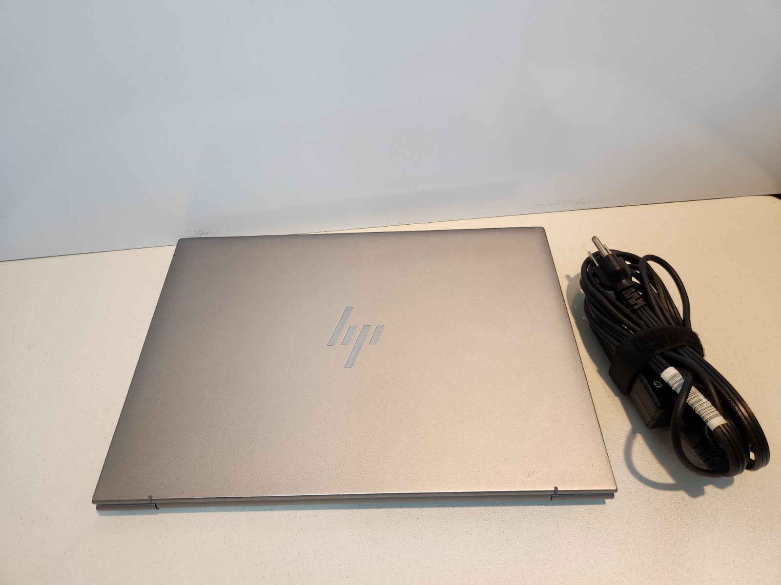 HP ZBook Firefly 14 G10 FHD+ 1.9 GHz i7-1370P 16GB 512GB SSD Good – BEZEL SPLIT