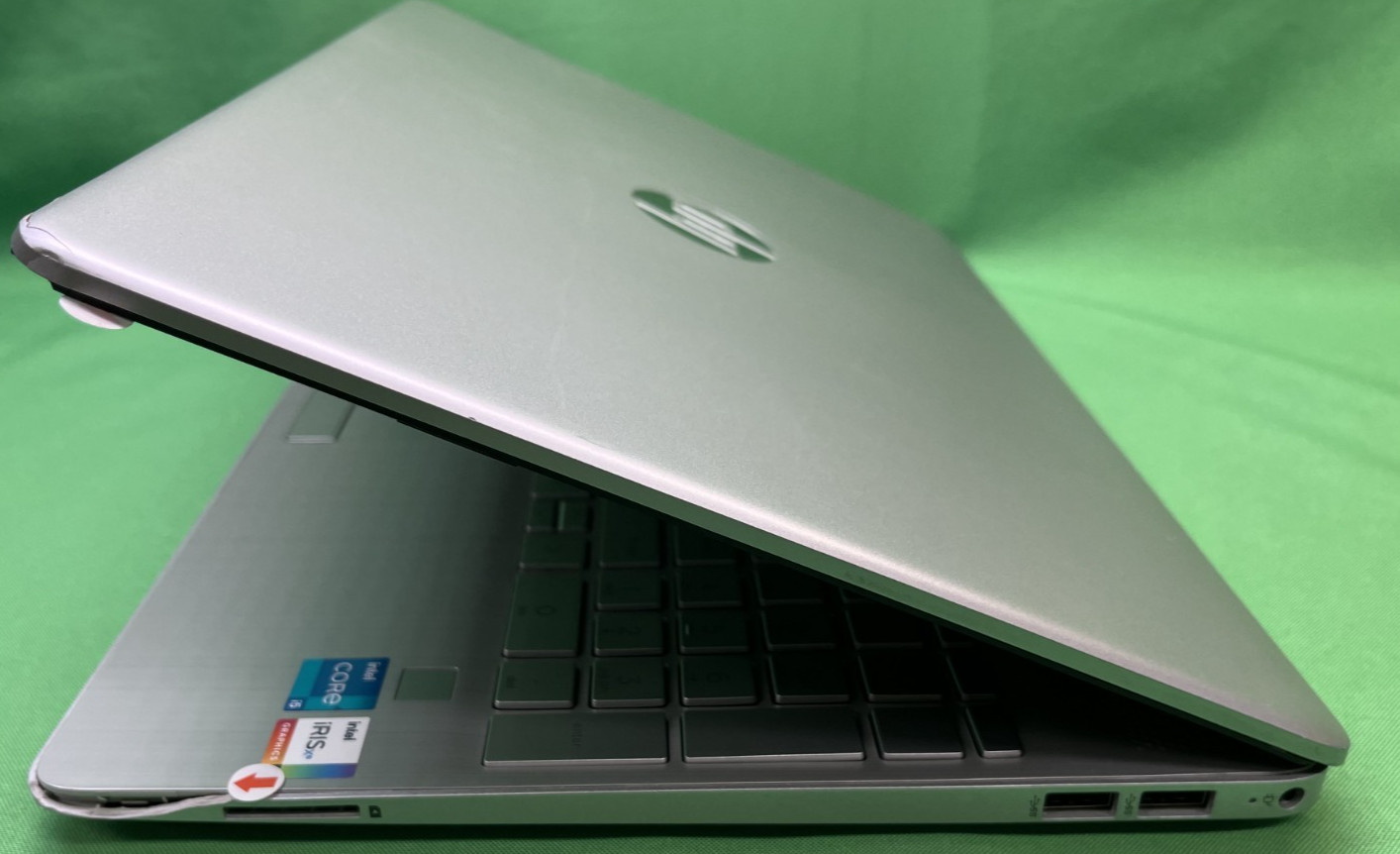 *AS IS-READ*HP 15t-dw300 15.6″ Intel Core i5-1135G7 @2.40GHz/8GB/256GB SSD/W11H