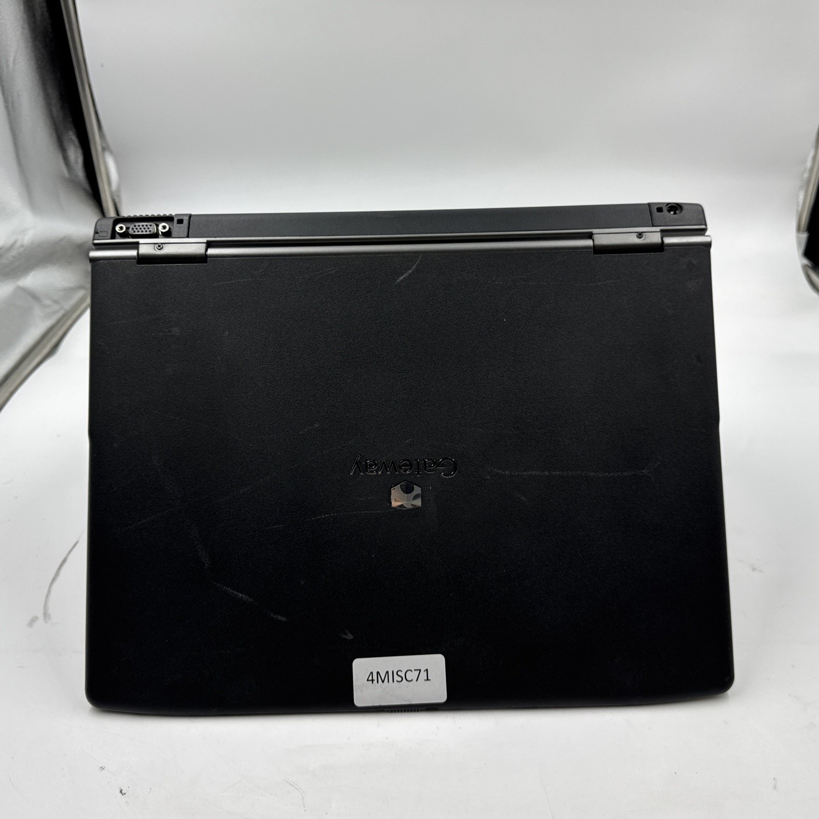 Gateway MA7 Laptop Core 2 Duo T2450 2.0GHz 4GB RAM NO HDD/OS/Caddy ( FOR PARTS)