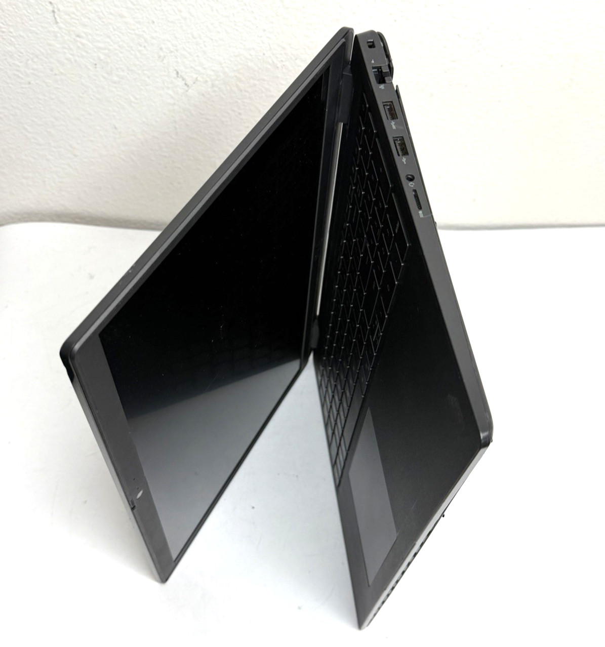 Dell Latitude 3520 i5-1145G7 NO RAM/SSD/AC/OS PARTS