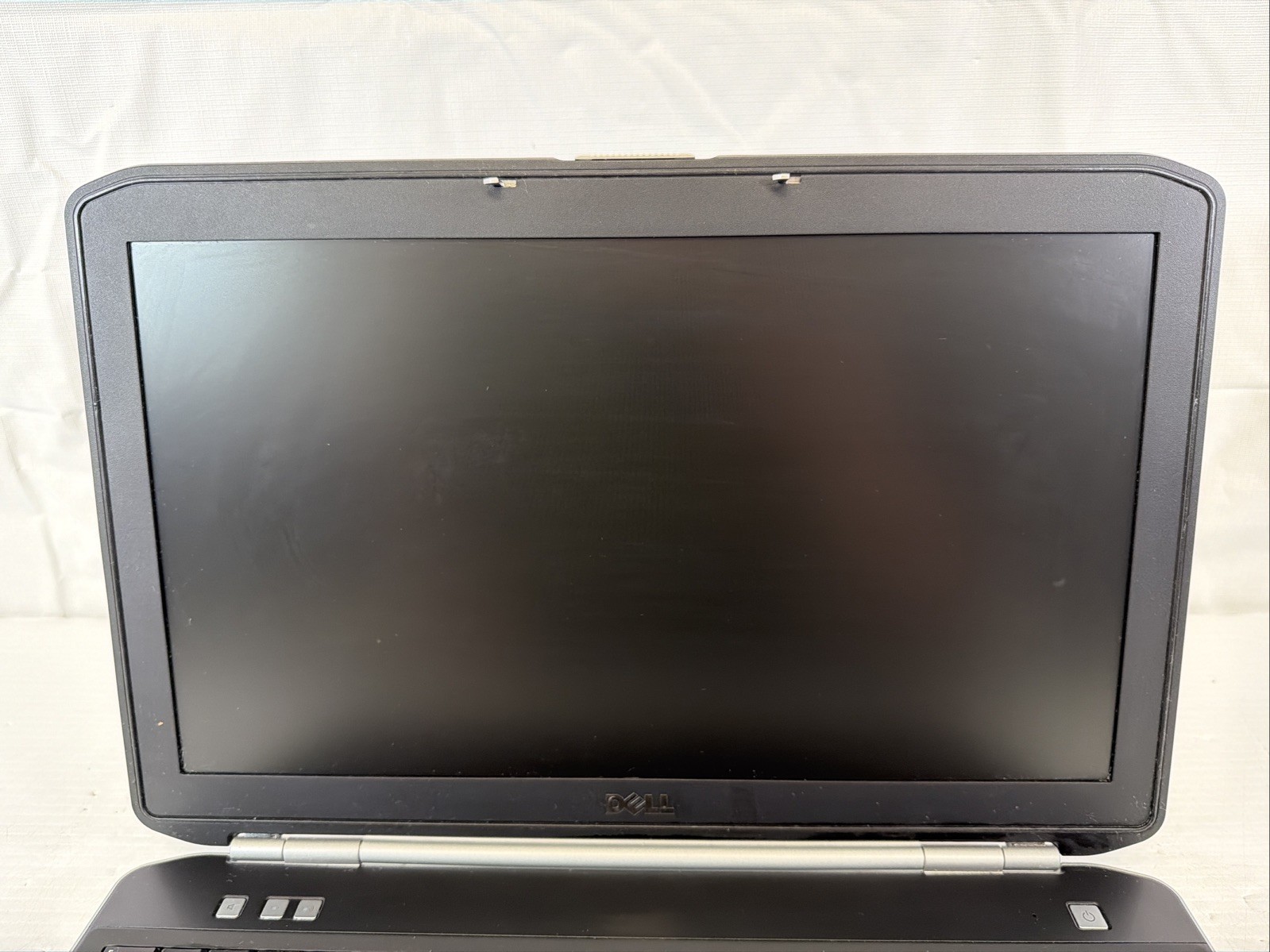 Dell Latitude E5520M Intel Core 2 Duo 4GB Ram, 250 GB HDD, NO OS / Battery