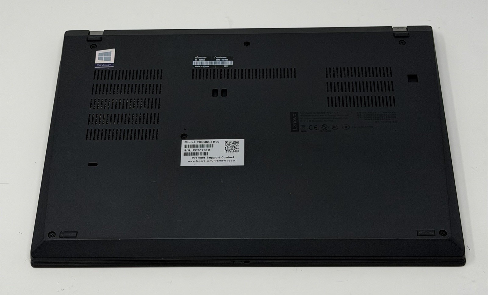 [B+ GRADE] Lenovo Thinkpad T490 14″ Laptop i7-8665U 32GB 512 GB SSD WIN11P