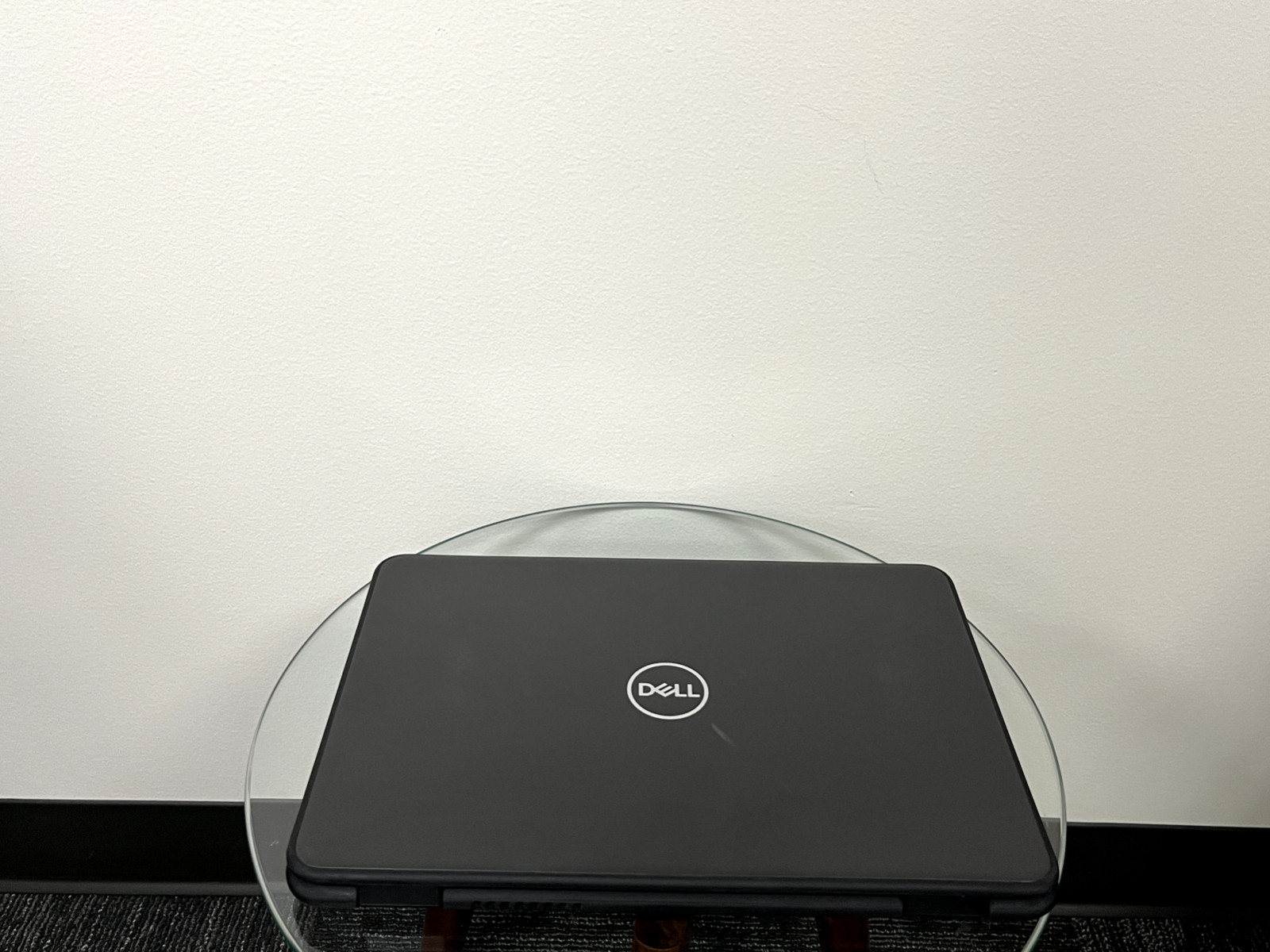 Dell LATITUDE 3310 13.3 8th Gen Intel i5-8265U @ 1.60GHz, 8GB RAM 256GB Win 11