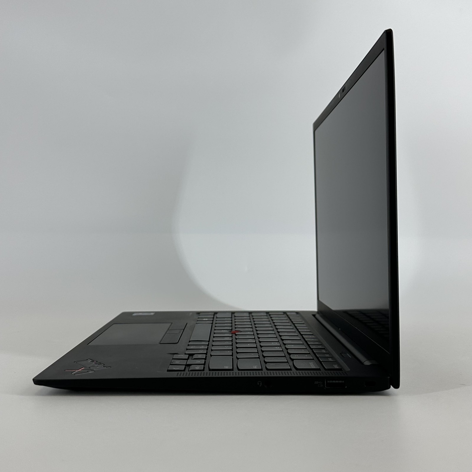 Lenovo ThinkPad X1 Carbon Gen 9 14 Black FHD+ 2.4 GHz i5-1135G7 16GB 256GB SSD