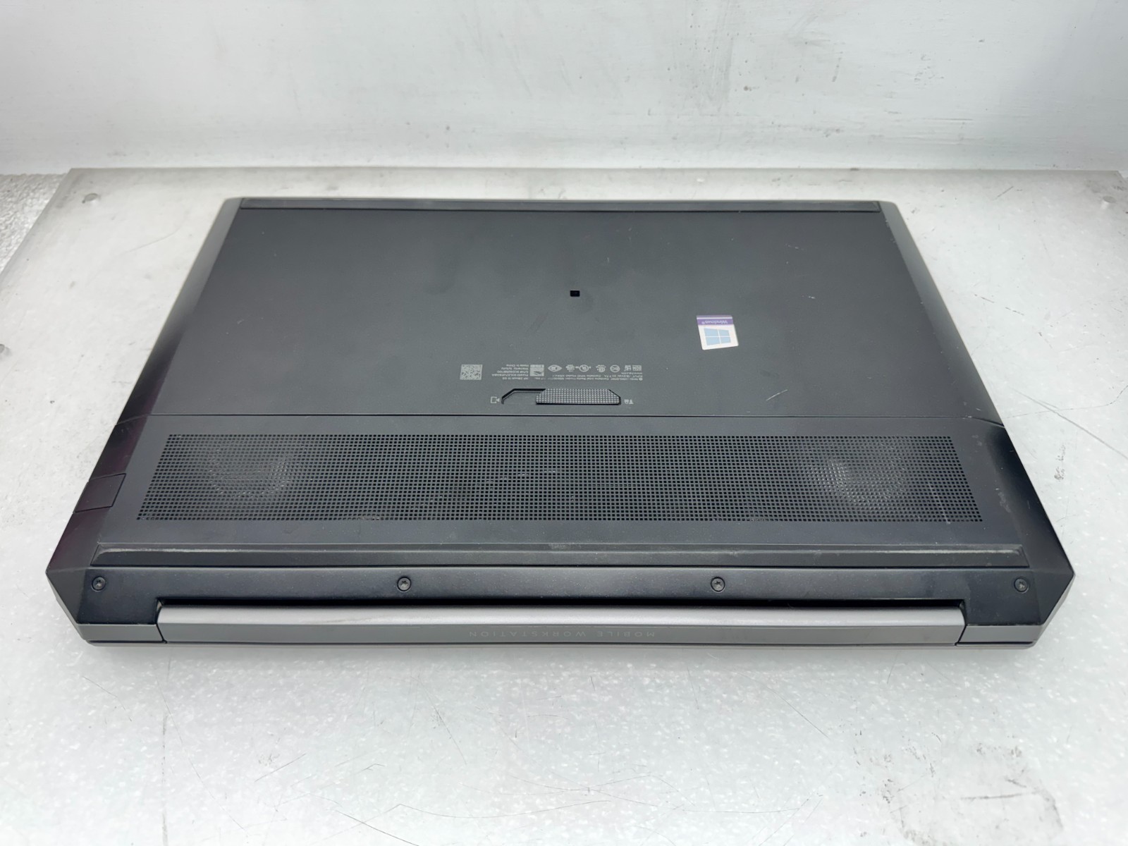 HP ZBook 15 G5 15.6″ FHD i7-8850H@2.6GHz 32GB RAM 256GB P2000 Win11 *READ*