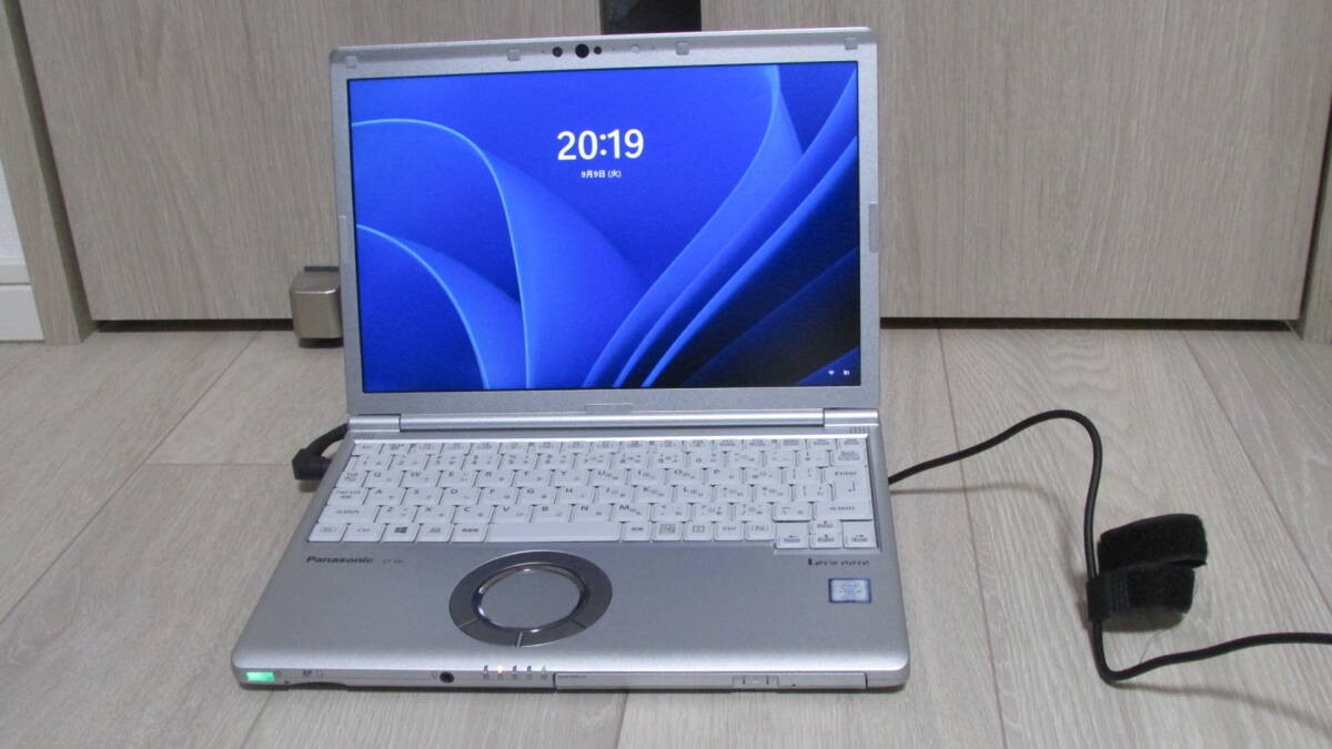 Panasonic Let’s Note 12.1″ CF-SV7 Core i5 1.7GHz RAM 8GB SSD 256GB DVD Japanese
