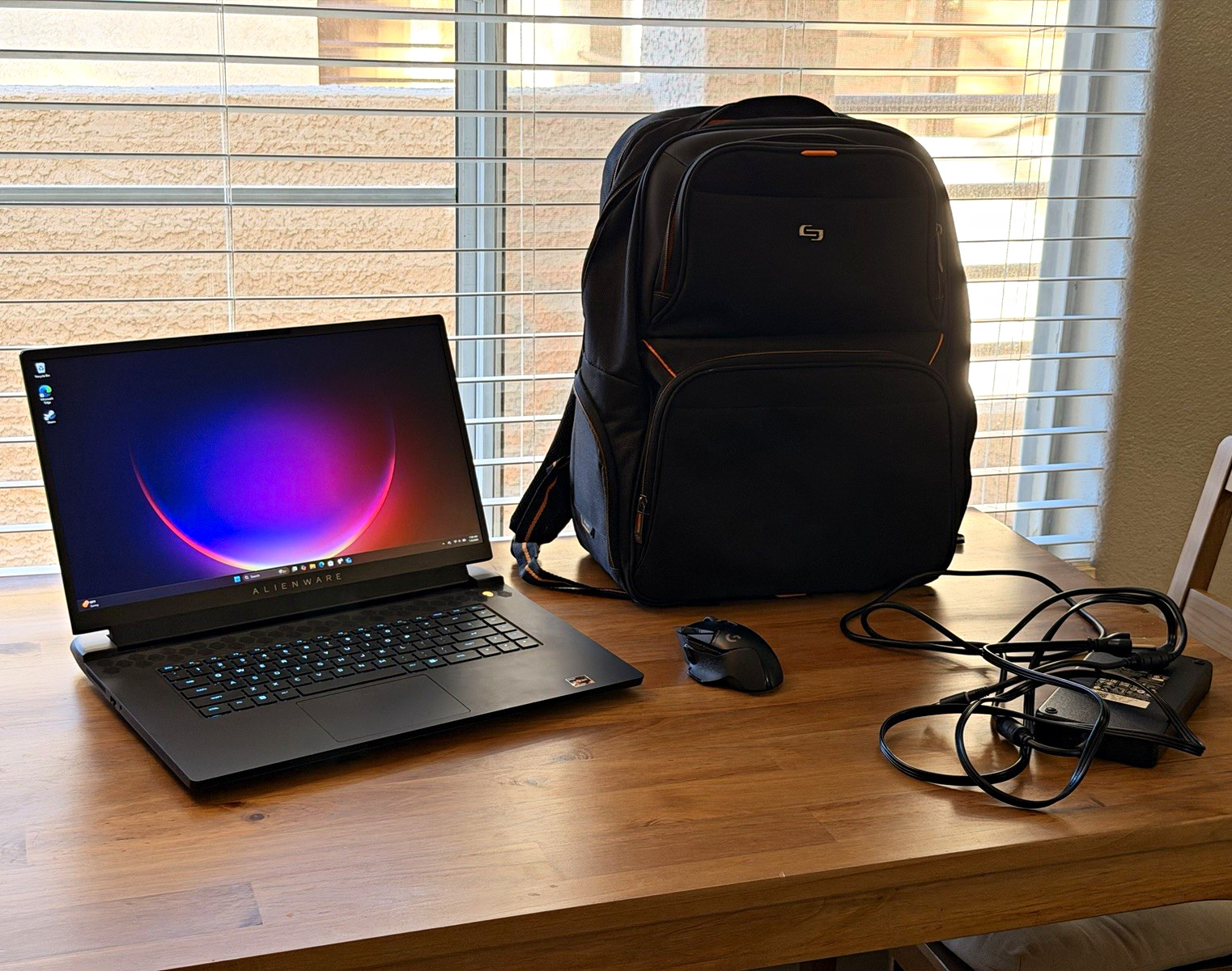 Alienware m17 R5 AMD Gaming Laptop Ryzen 9 6900HX Bundle