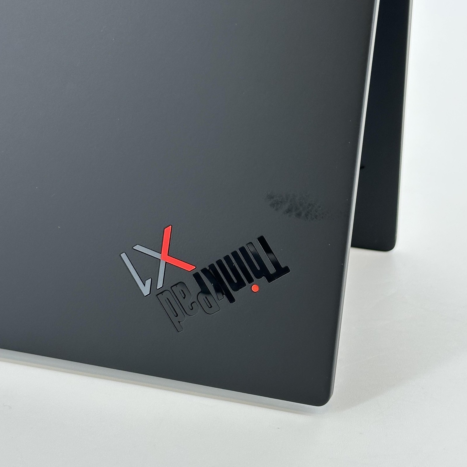 Lenovo ThinkPad X1 Carbon Gen 12 14 FHD+ TOUCH 1.4 GHz Ultra 7 155H 32GB 512GB