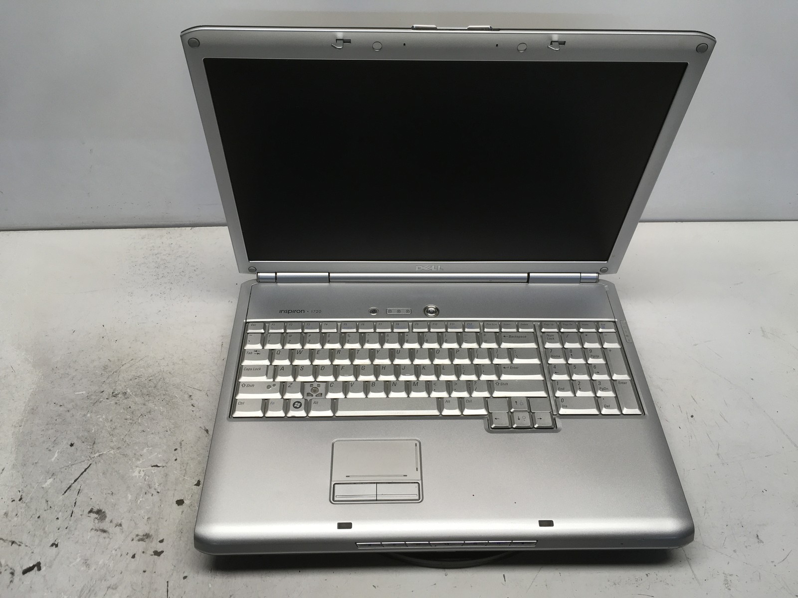 Dell Inspiron 1720 Intel Core 2 Duo 06FD 2GHz 2 GB NO HDD No Batt