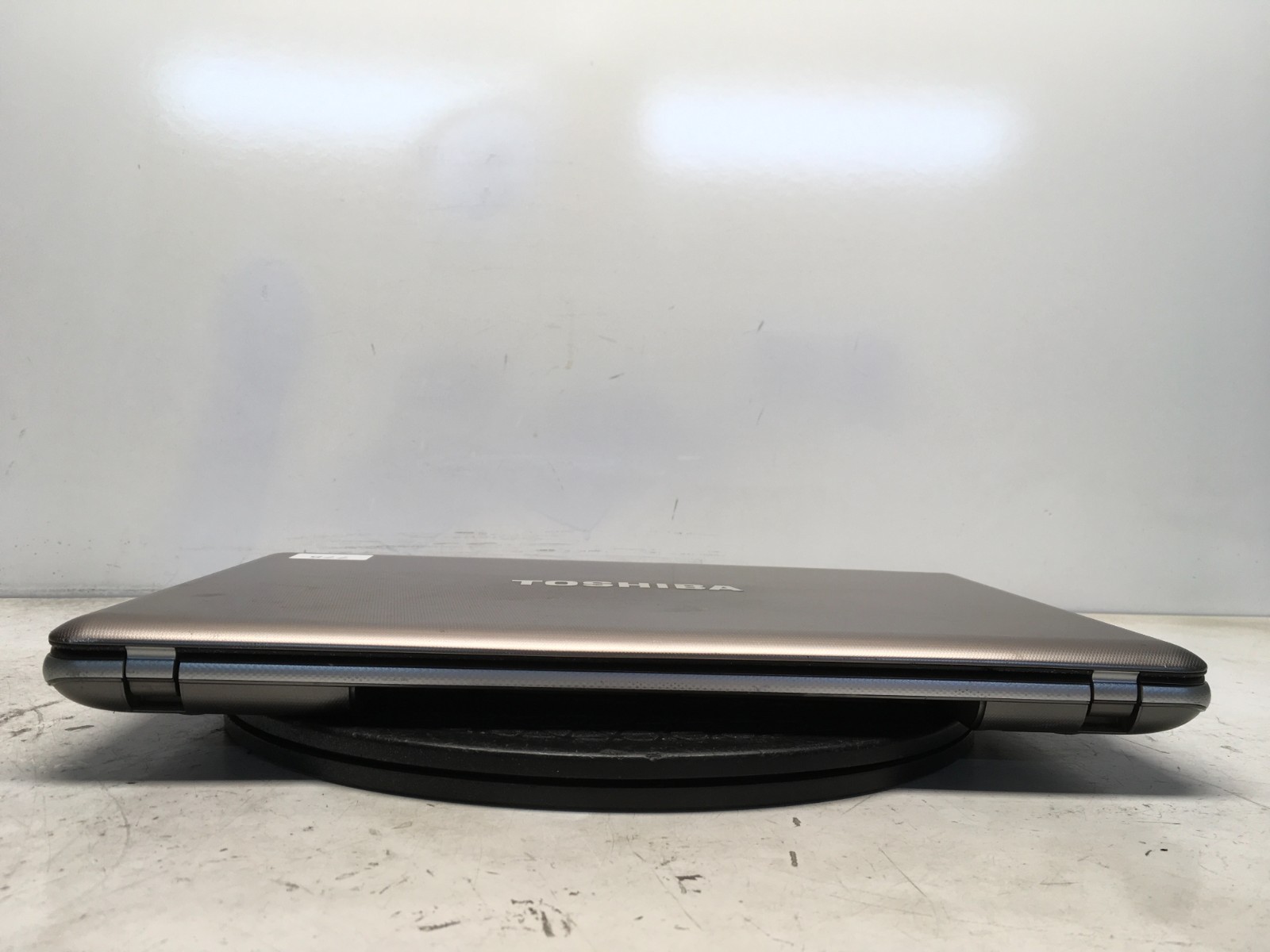 Toshiba Satellite P855-S5102 Intel i5-3230M 2.6GHz 8 GB NO HDD