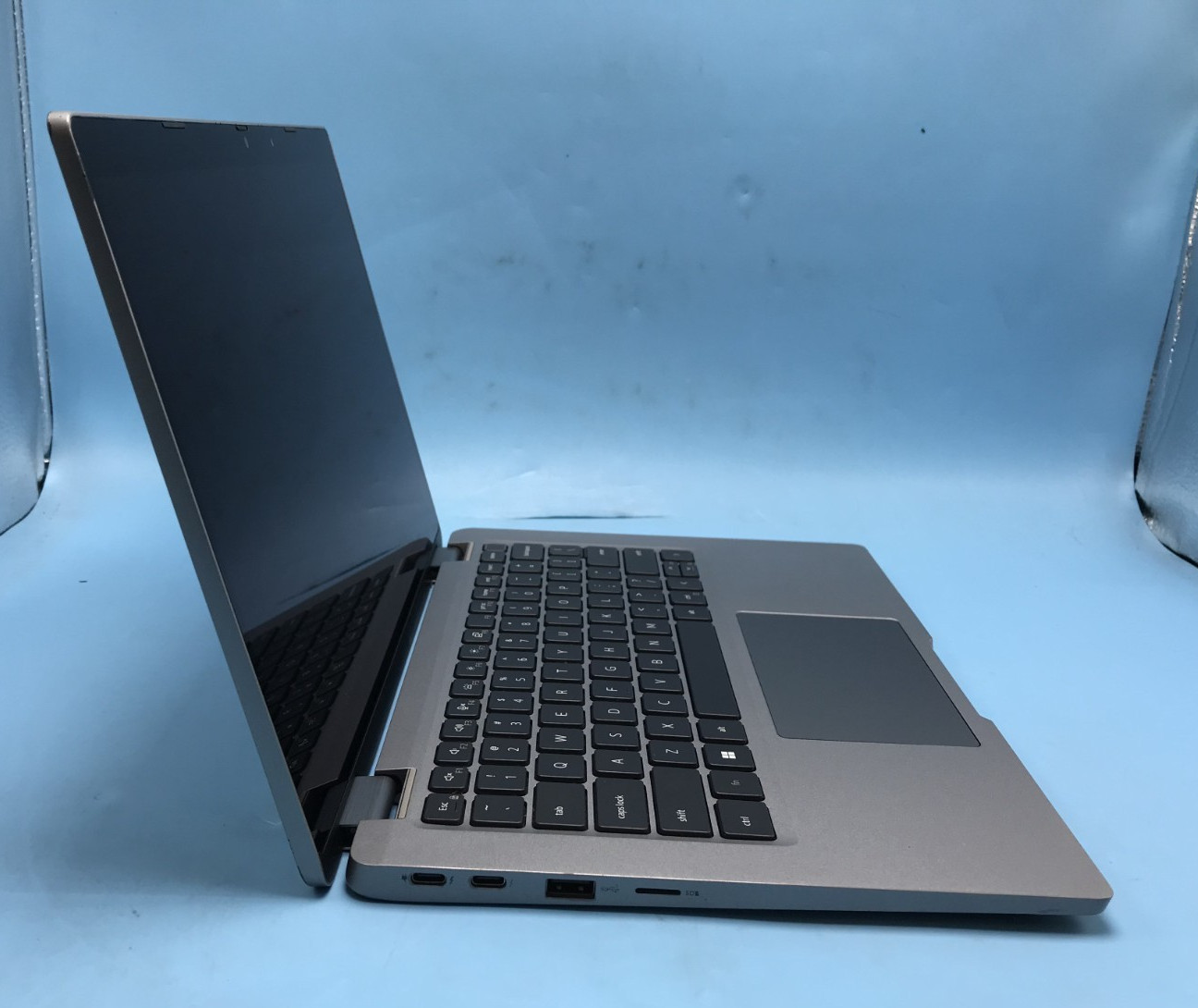 DELL LATITUDE 5330 13.3″ Touchscreen Core i7-1265U 1.80GHZ 32GB RAM 512GB SSD
