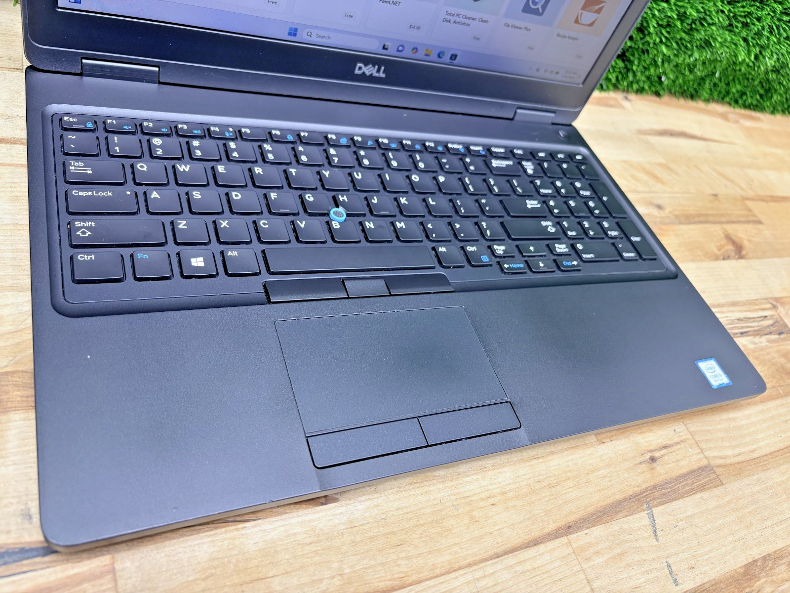Dell Latitude 5590 Intel i5-8th Gen 1.60GHz 16GB RAM 256GB SSD Windows 11 Pro*