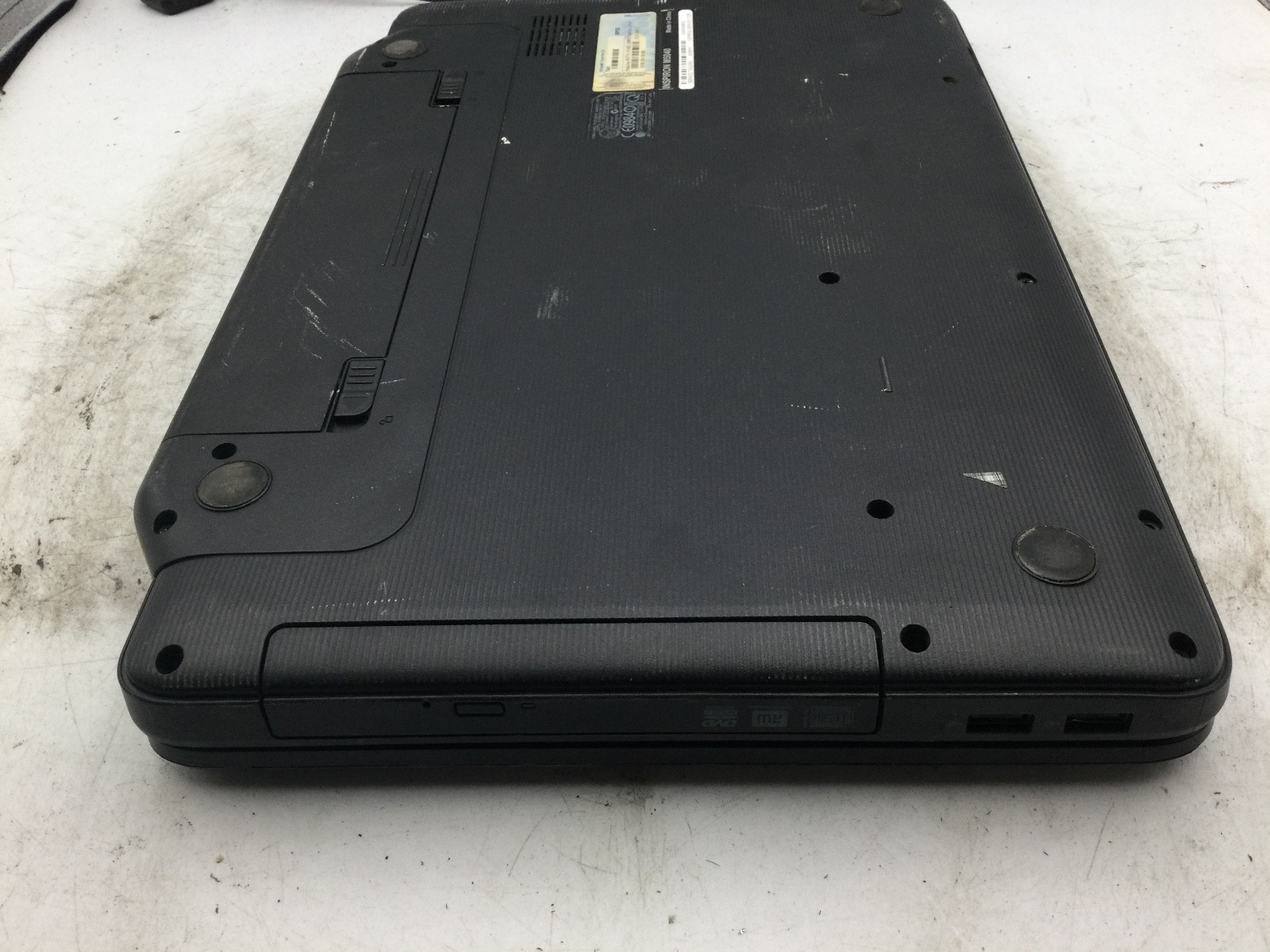 DELL INSPIRON M5040 – FOR PARTS – AMD E2 – 2GB RAM – READ DESCRIPTION – BB