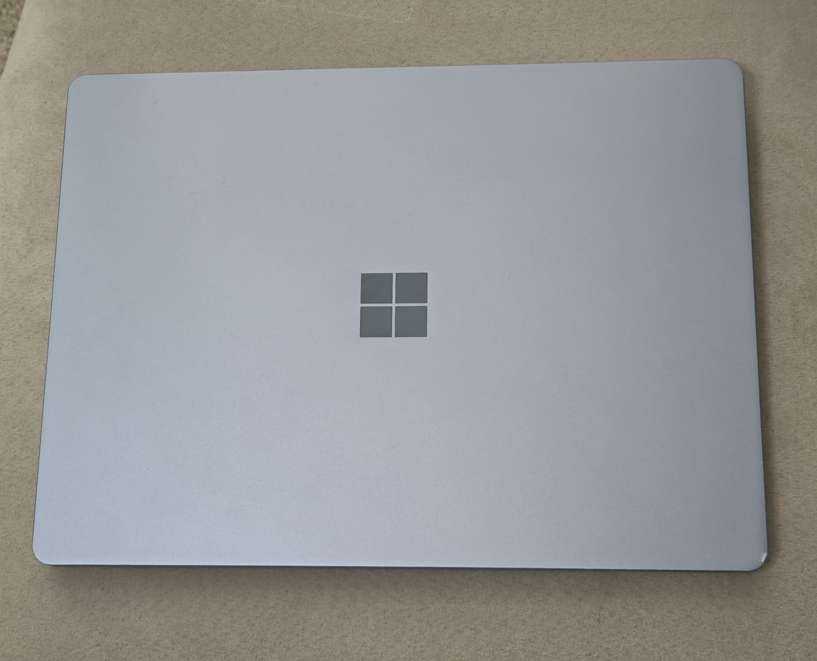 Microsoft Surface Laptop Go 12.4″ Intel i5-1035G1 8GB 128GB SSD 1943 – Ice Blue