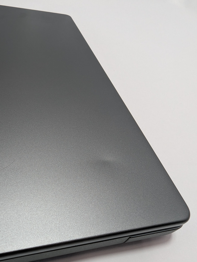 Lenovo IdeaPad Slim 3x Snapdragon X 16GB RAM 1TB SSD 15.6″ Touch WUXGA 1920×1200