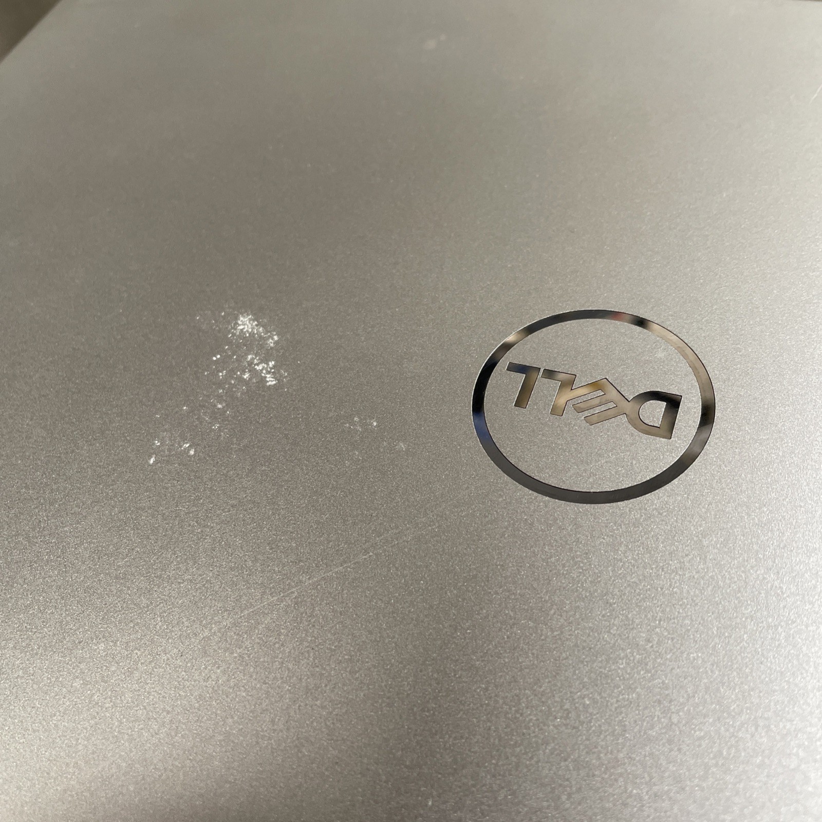 Dell XPS 15 9510 Touch 512gb i7-11800H 2.3GHz 16GB RAM*chipped screen*