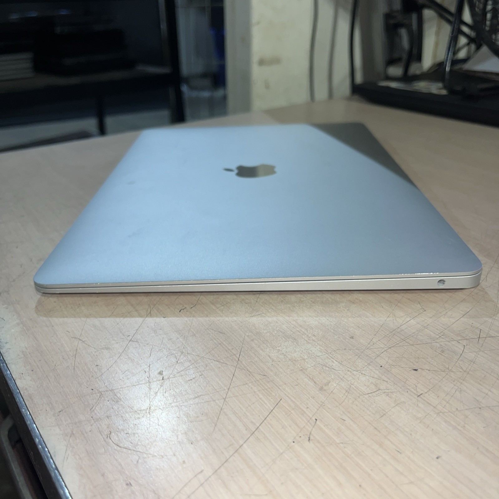 APPLE MACBOOK AIR 13″ SCISSOR, 2020 CORE I3-1000NG4 1.1GHZ 8GB RAM 256SSD