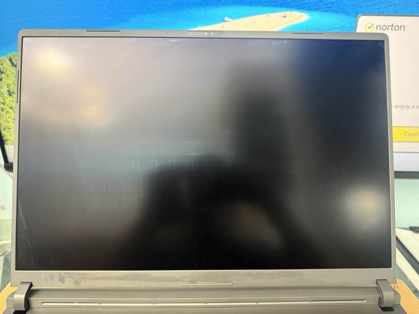 ASUS ROG Strix G18 Gaming Laptop Intel Ultra 9 RTX 5080 (No Ram, No SSD.