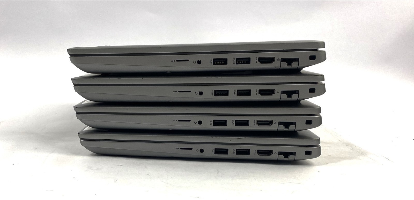 Lot Of 4 Dell Latitude 3561 Core i7 11th Gen 2.50GHz 11850H 16GB 500GB Grade-B.