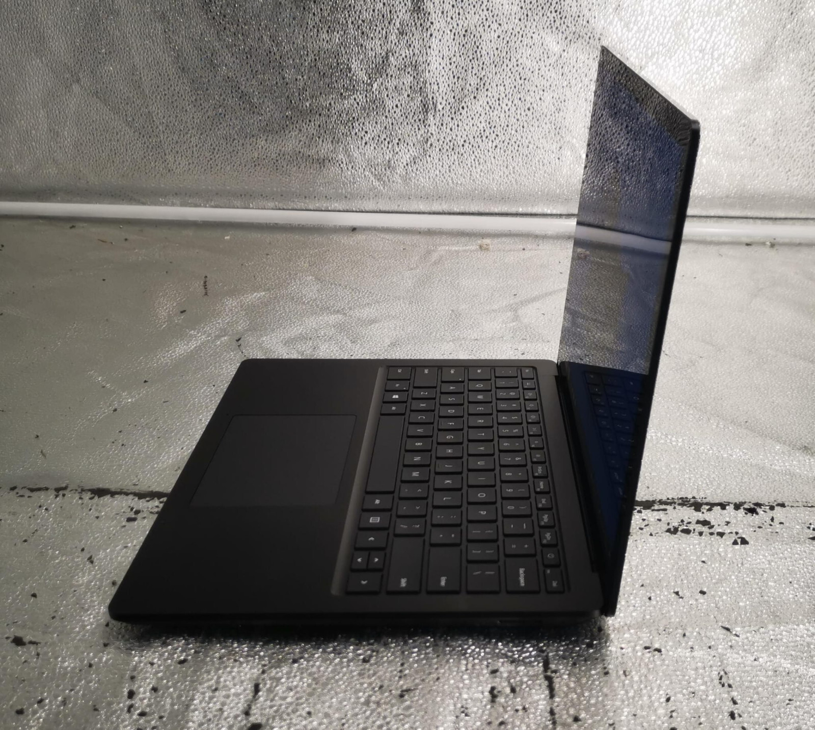 Microsoft Surface Laptop 3 13.5″ 256GB 8G Intel Core i5-1035G7 – 1.20 GHz *READ*