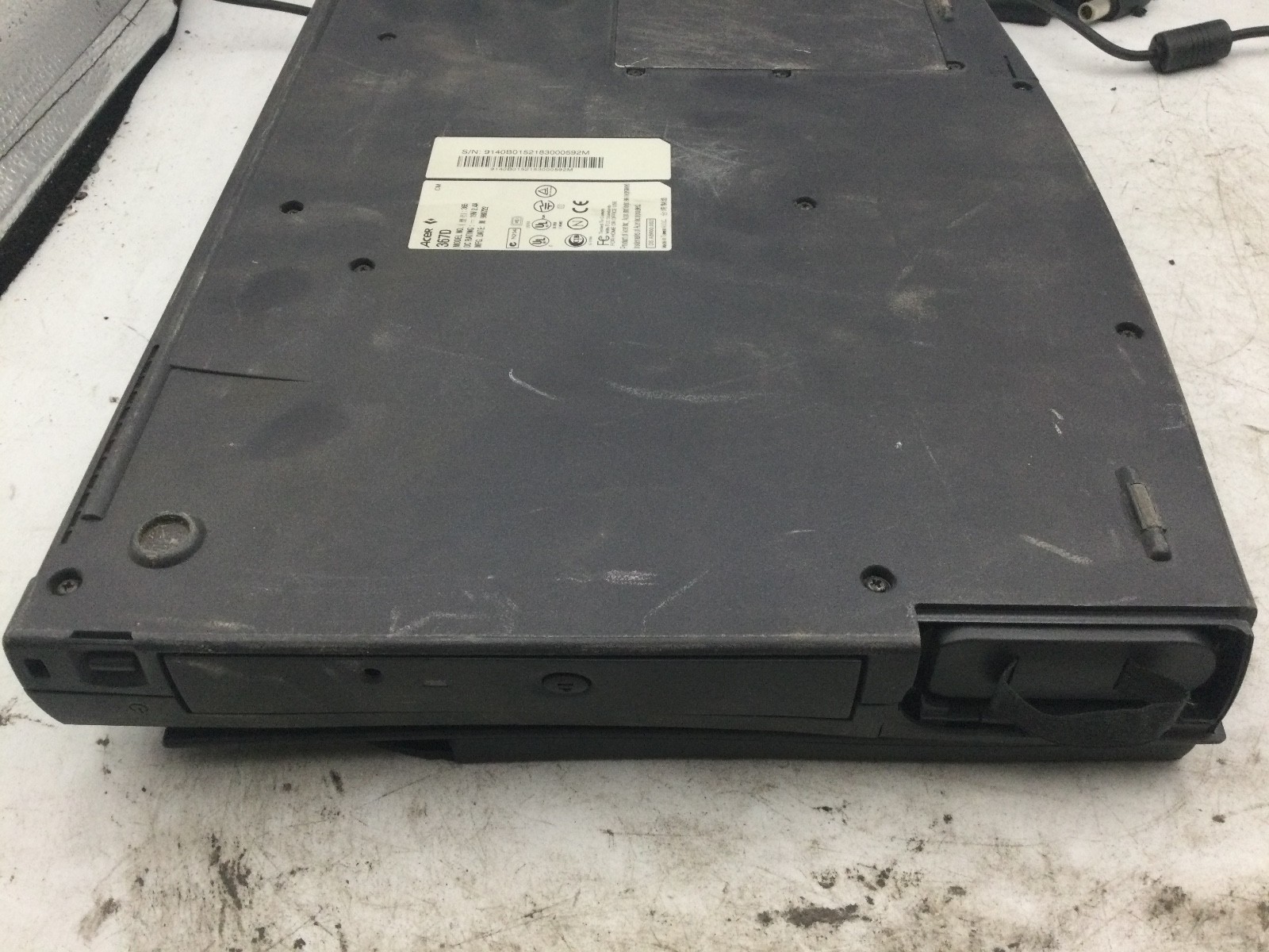 ACER EXTENSA 367D – FOR PARTS – INTEL PENTIUM 200MHZ – 16MB RAM – READ DESC – BB