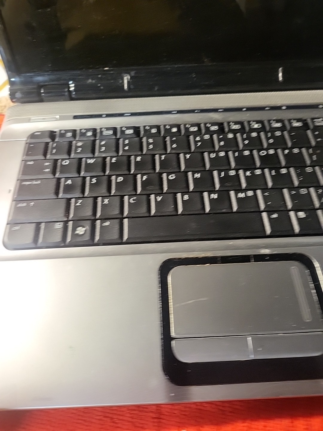 FOR PARTS 15.4″ HP Pavilion dv6226us (T2250/1.73 GHz/NO RAM/NO HDD) untested