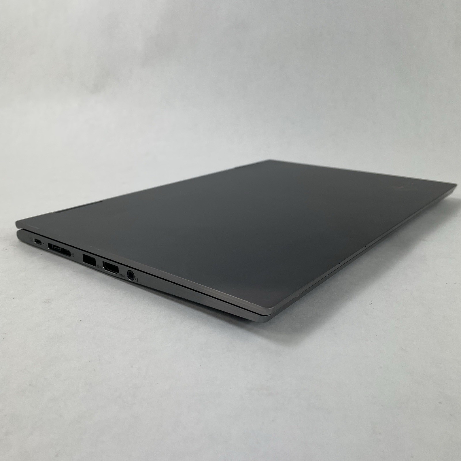 Lenovo ThinkPad X1 Yoga Gen5 14″ i5-10310U 1.70 GHz 8 GB RAM No SSD/OS/AC