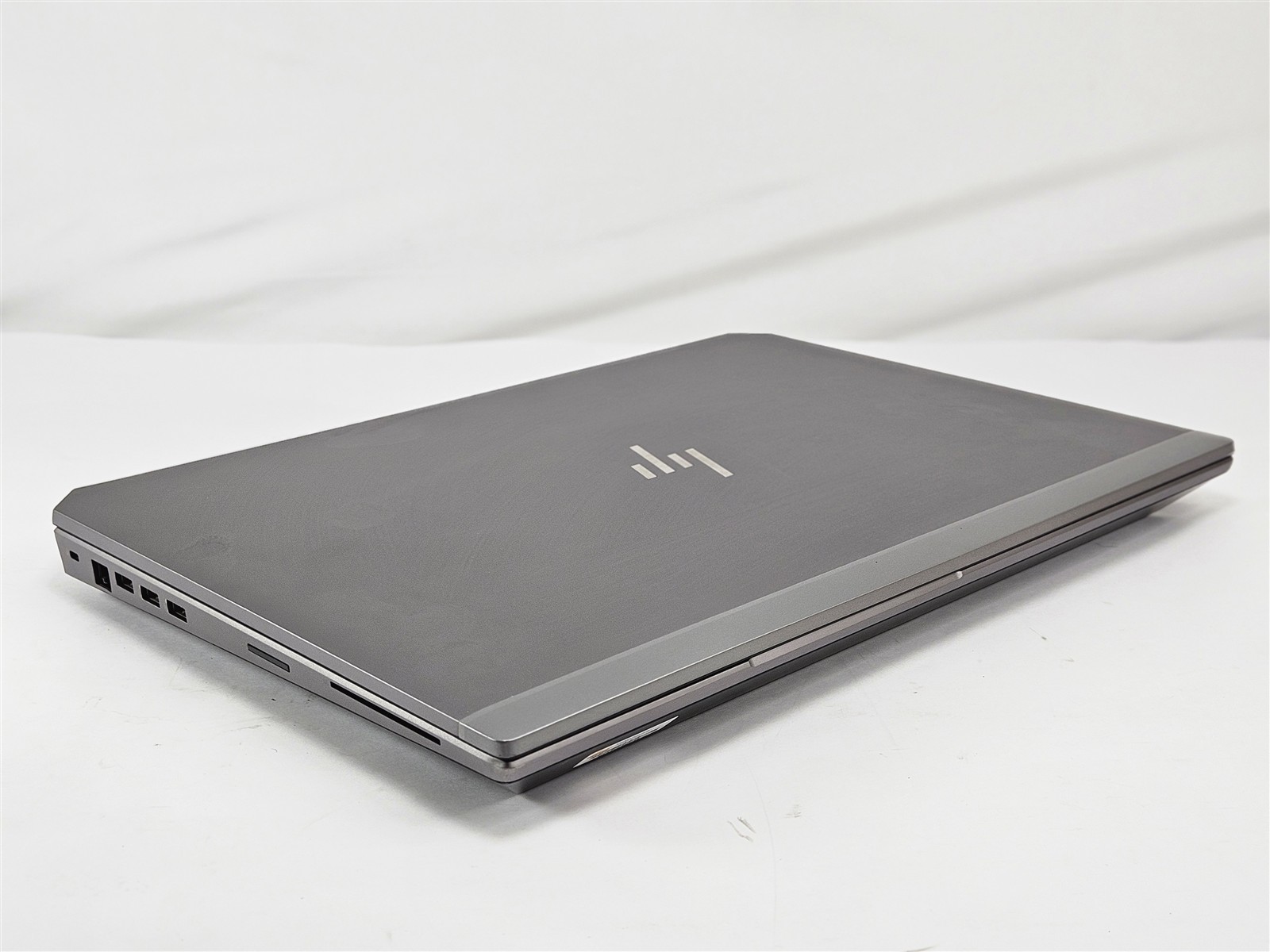 HP ZBook 17 G6 Intel Xeon E-2286M 64GB 1TB SSD 17.3″ Quadro RTX 4000