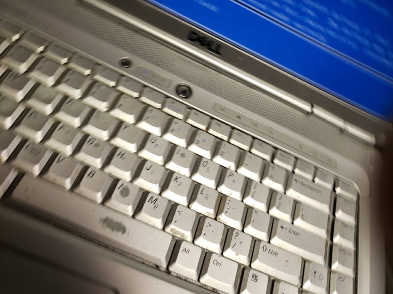 Dell Inspiron 1525 LAPTOP Intel 2 Core 1.8GHz 2 GB NO OS/HDD/ READ AD FREE SHIP