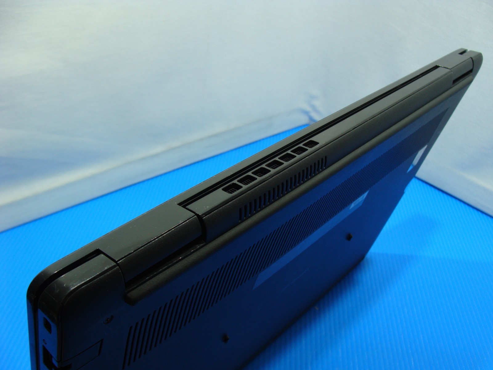 Dell Latitude 3520 15.6″FHD core i7-1165G7 2.8GHz 16GB 512GB Win 11Pro +Charger