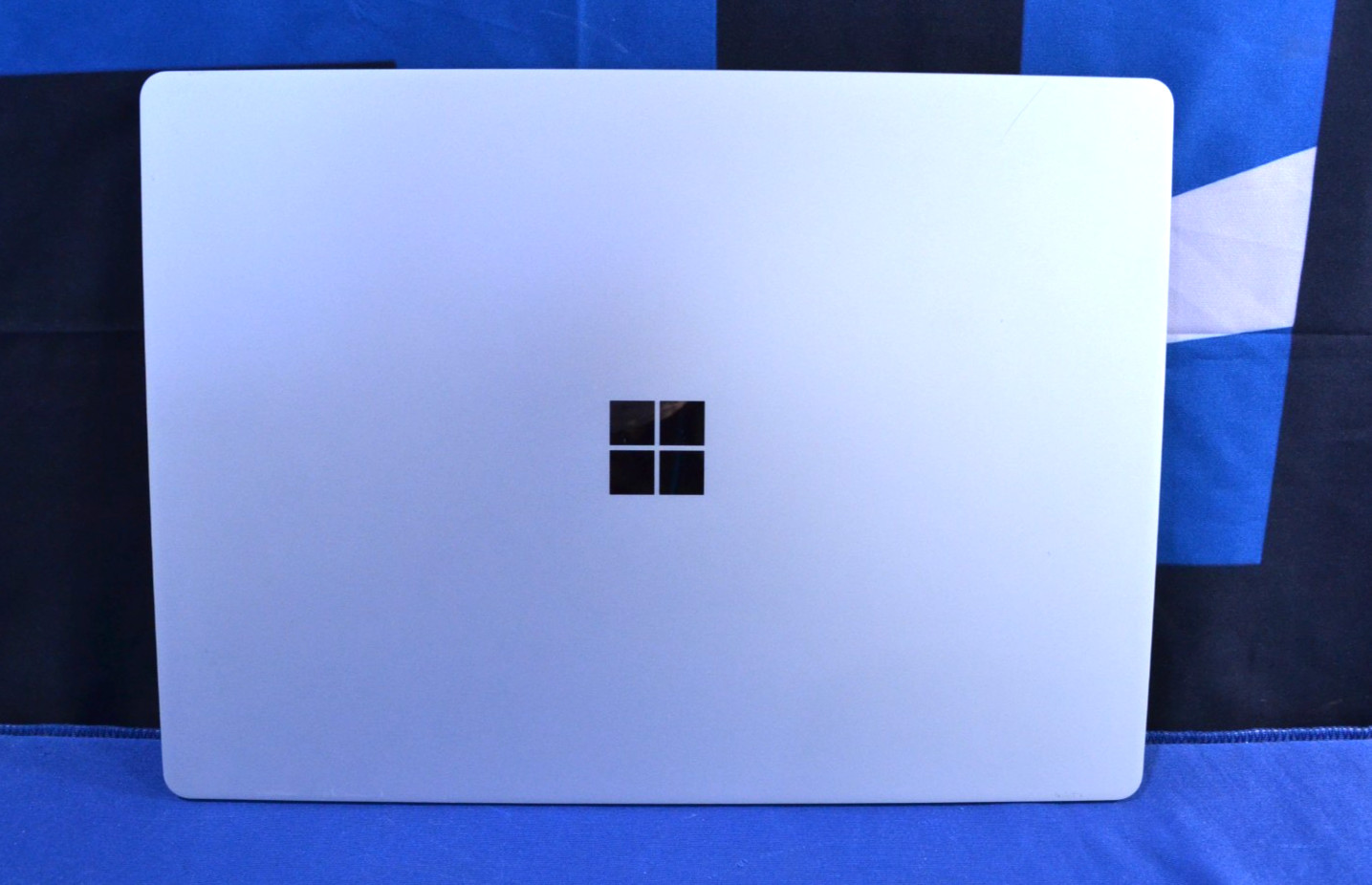 Microsoft Surface Laptop 2 1769 i5-8350U/ 8GB/ 128GB/ Win 11 (J070103)