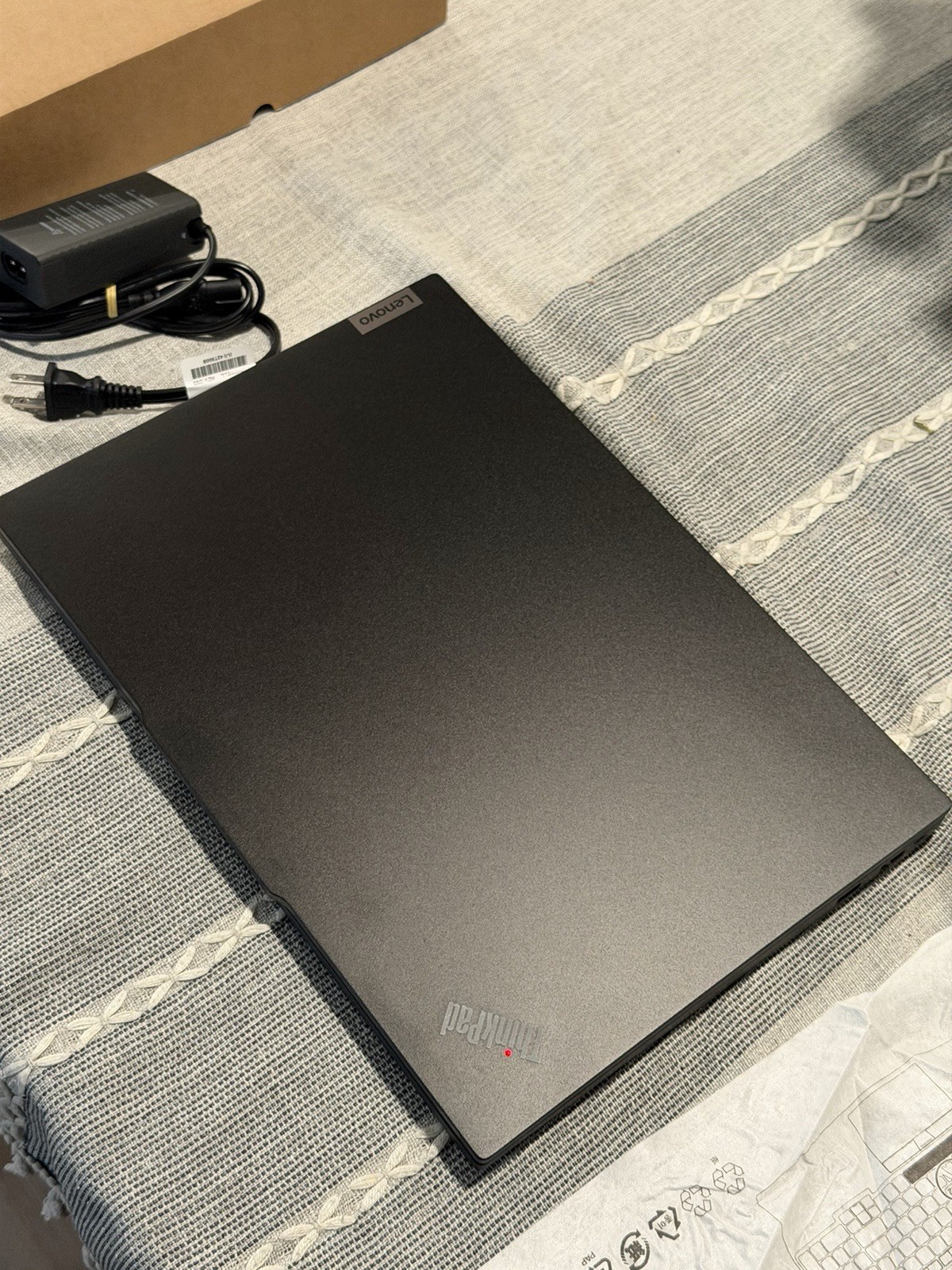 Lenovo ThinkPad E16 Gen 2 FHD+ 2.9 GHz Ryzen 5 7535U 16GB 256GB SSD Excellent