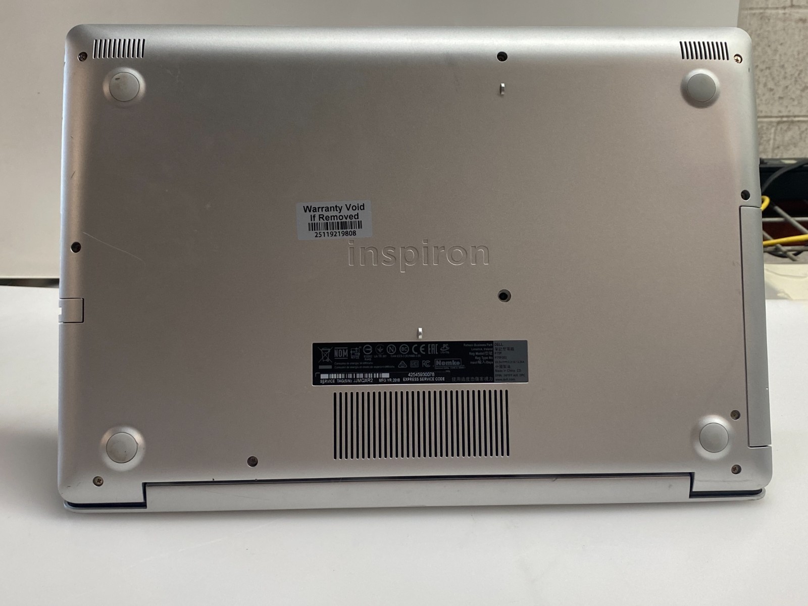 DELL INSPIRON 5575 RYZEN5-2500U@2.00GHz 8GB RAM 256GB SSD NVMe W11H