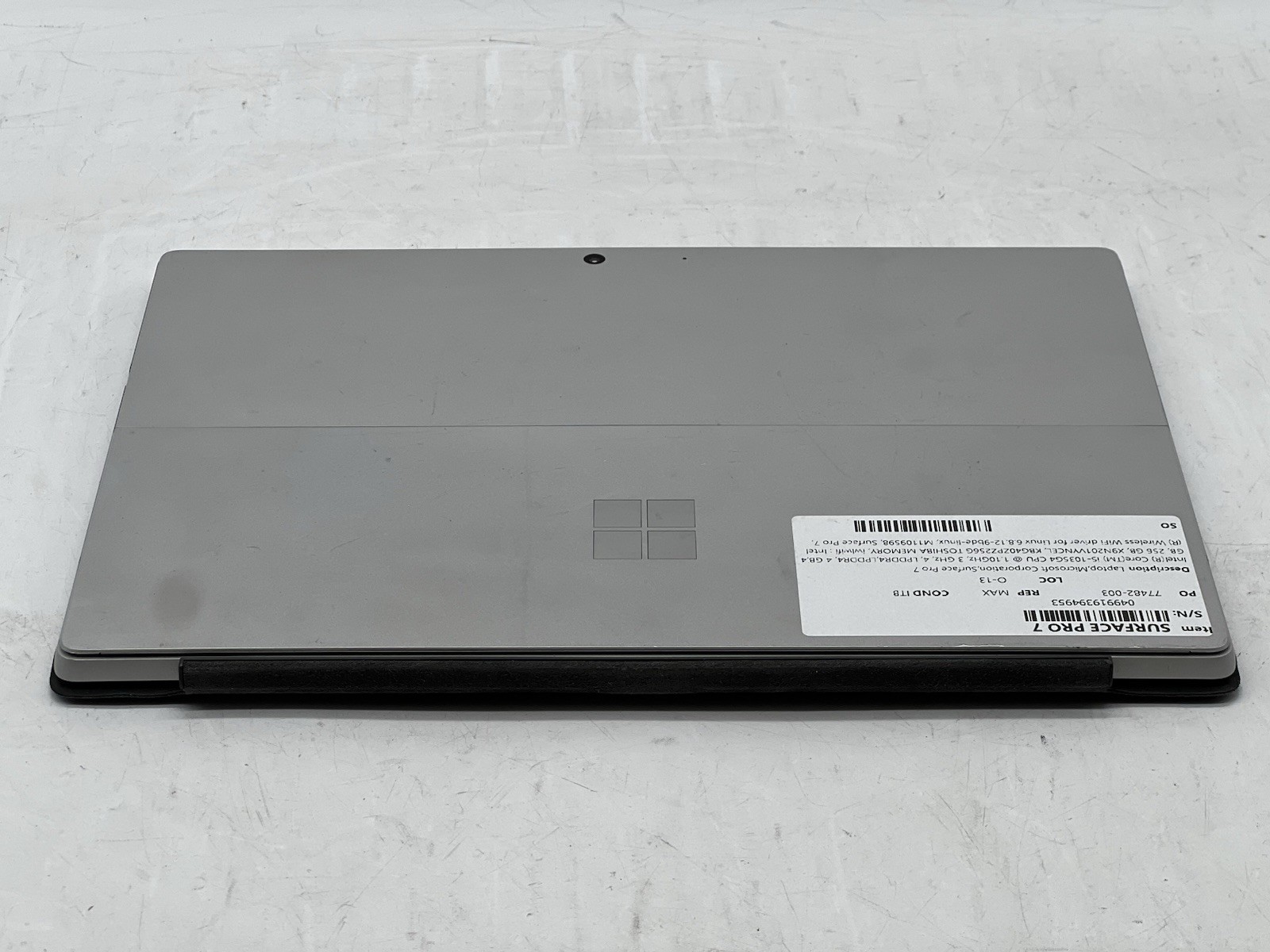 Mircosoft Surface Pro 7, i5-1035G4 CPU @ 1.10GHz, 8GB RAM, 256GB NVMe-No OS/AC