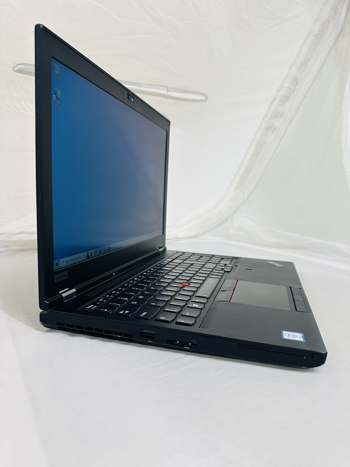 Lenovo ThinkPad P52 15.6″ i7-8850H 2.6GHz 32GB 512GB SSD 8th Gen Win 10 HD
