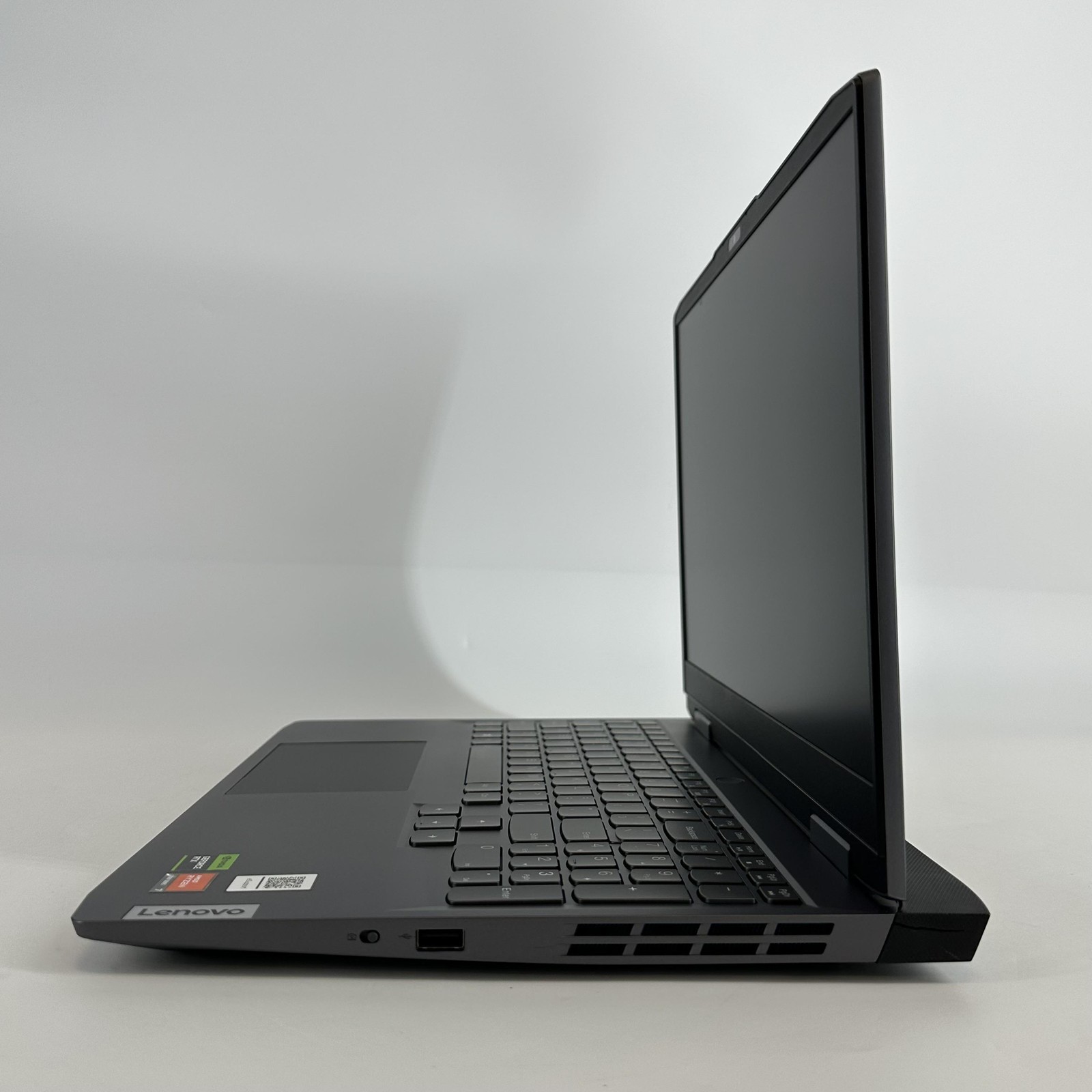 Lenovo LOQ 15 144Hz FHD 3.8 GHz Ryzen 7 7840HS 32GB 1TB/512GB NVIDIA RTX 4050