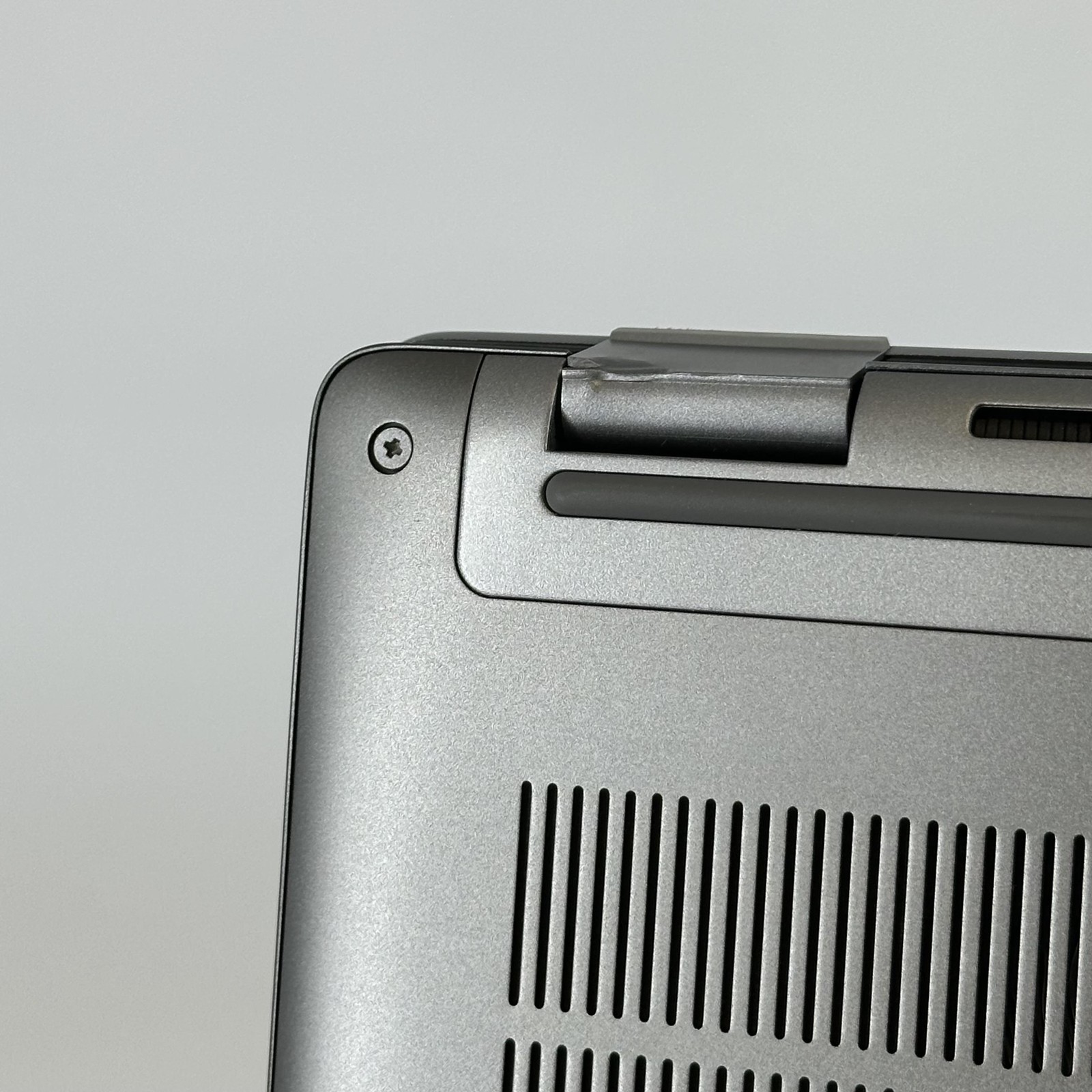 Dell Latitude 7450 14 Gray FHD+ 3.8 GHz Ultra 7 165H 32GB 512GB SSD HINGE SPLIT