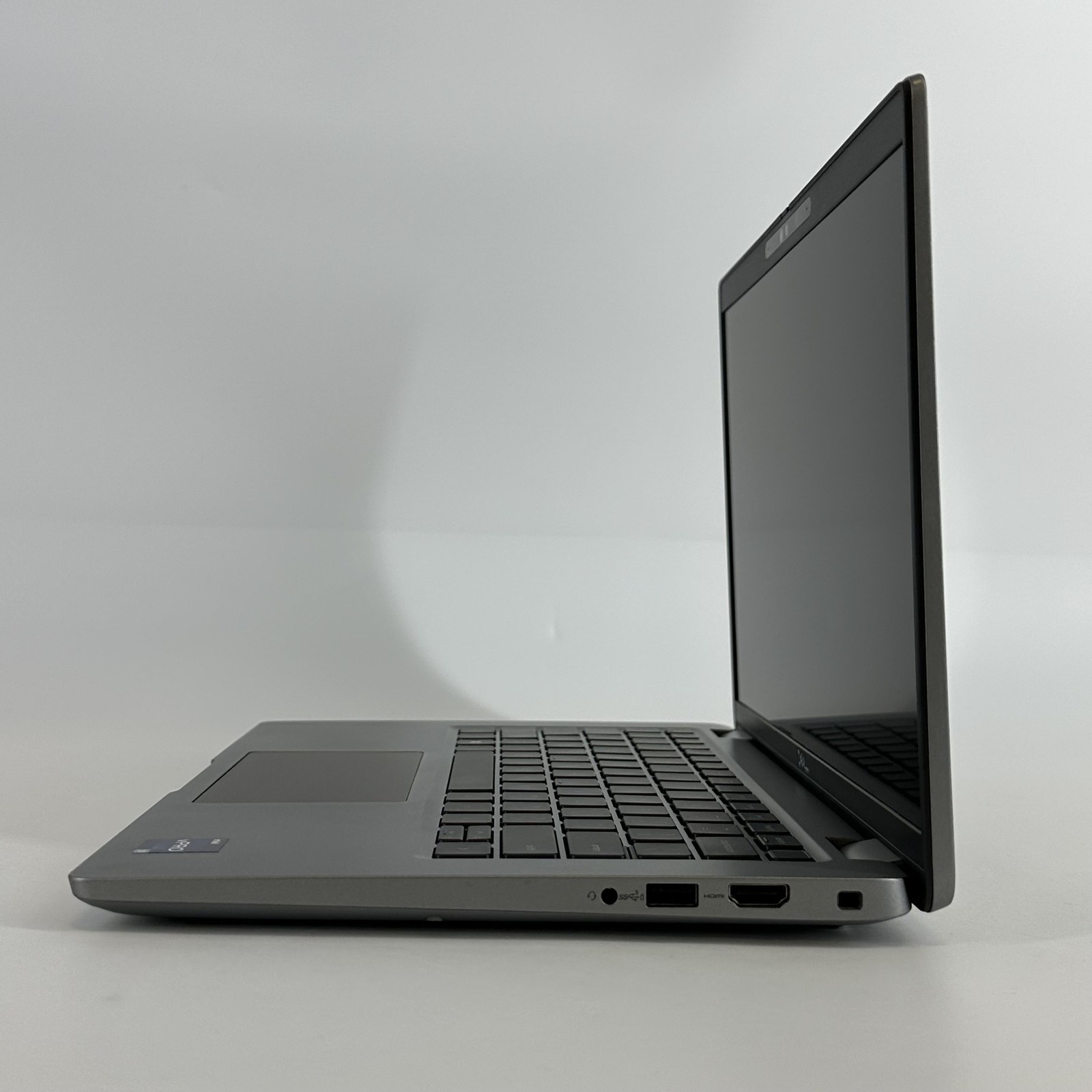 Dell Latitude 5440 14 Gray FHD TOUCH 1.9 GHz i7-1370P 32GB 512GB SSD Very Good