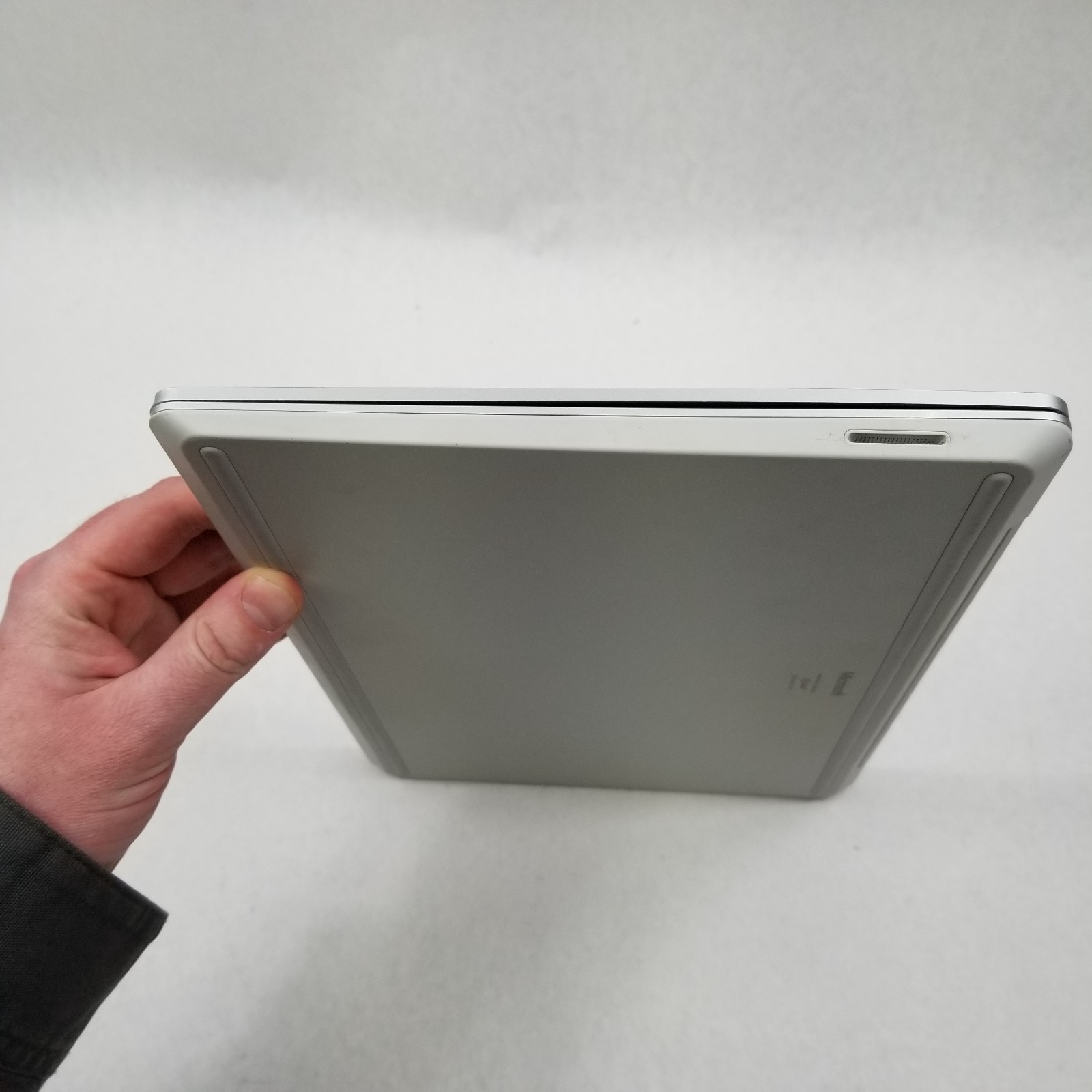 Microsoft Surface Go 2 2013 12.4″ i5-1135G7 2.4GHz 8GB RAM 128GB SSD Win 11 Pro