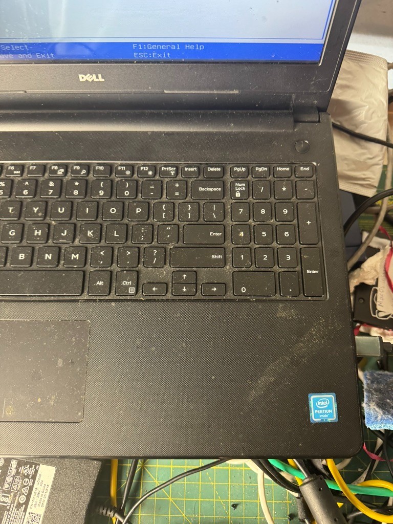 Dell Inspiron 15-3552 15.6in Pentium N3700 4GB RAM 500GB HDD No OS #5069