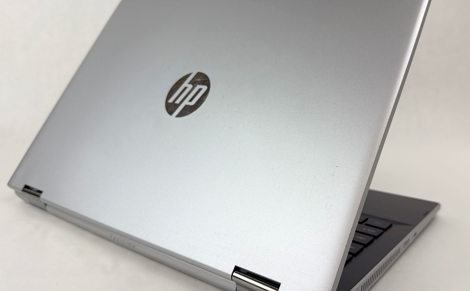 HP Pavilion x360 14m-cd0001dx 14″ HD Touch i3-8130U 8GB 512GB W11H