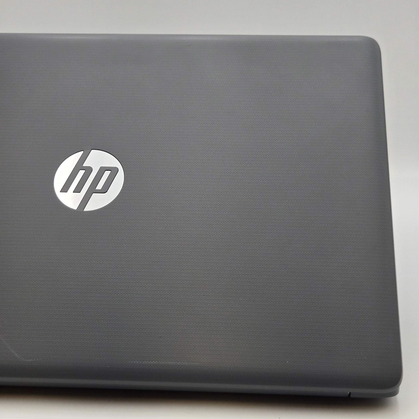 HP Laptop 15-da0046nr 15″ Touch Core i3 7th Gen 8GB RAM 1TB – For Parts *READ*