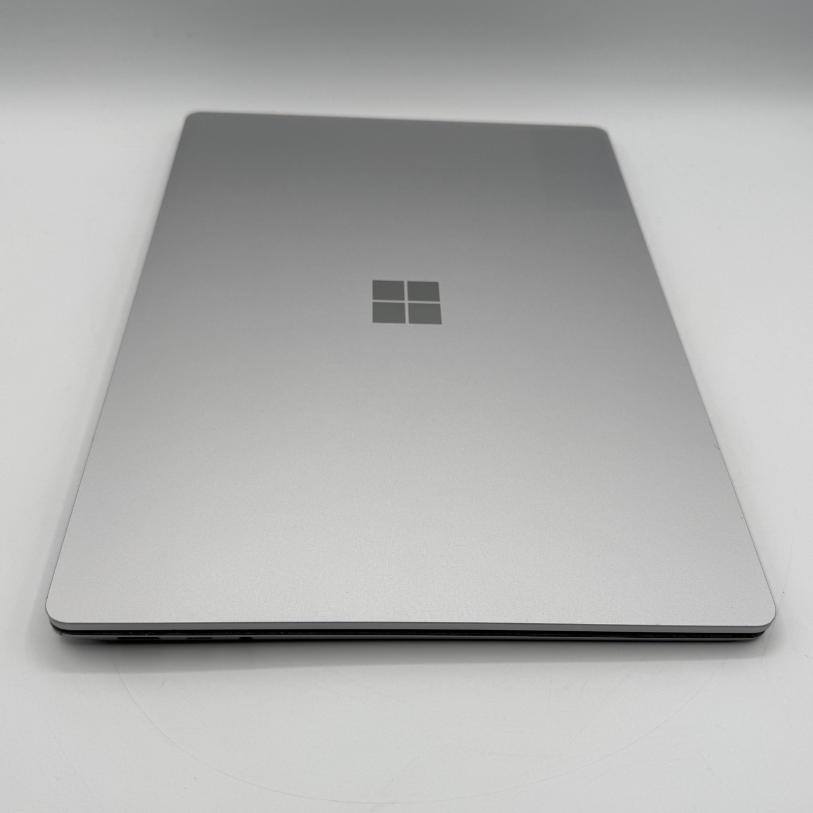 Microsoft Surface Laptop 4 13.5″ i5-1135G7 16GB RAM 128GB SSD Win 11 Pro Touchsc