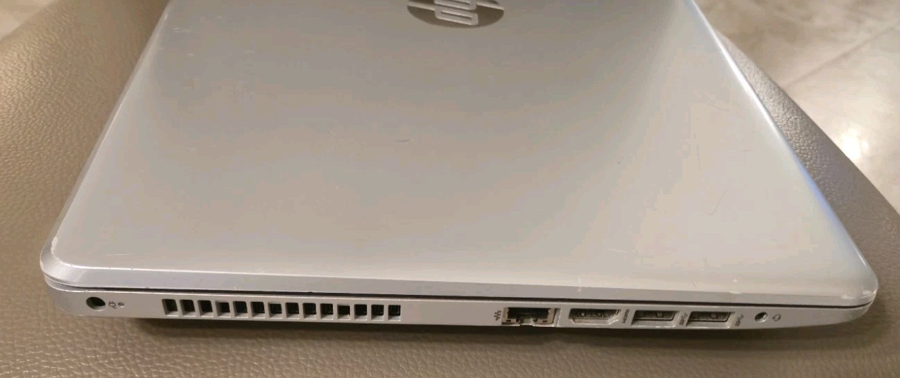 HP 15-bs070wm 15.6″ Touchscreen Laptop i5-7200U 8GB RAM 1TB HDD Good Condition