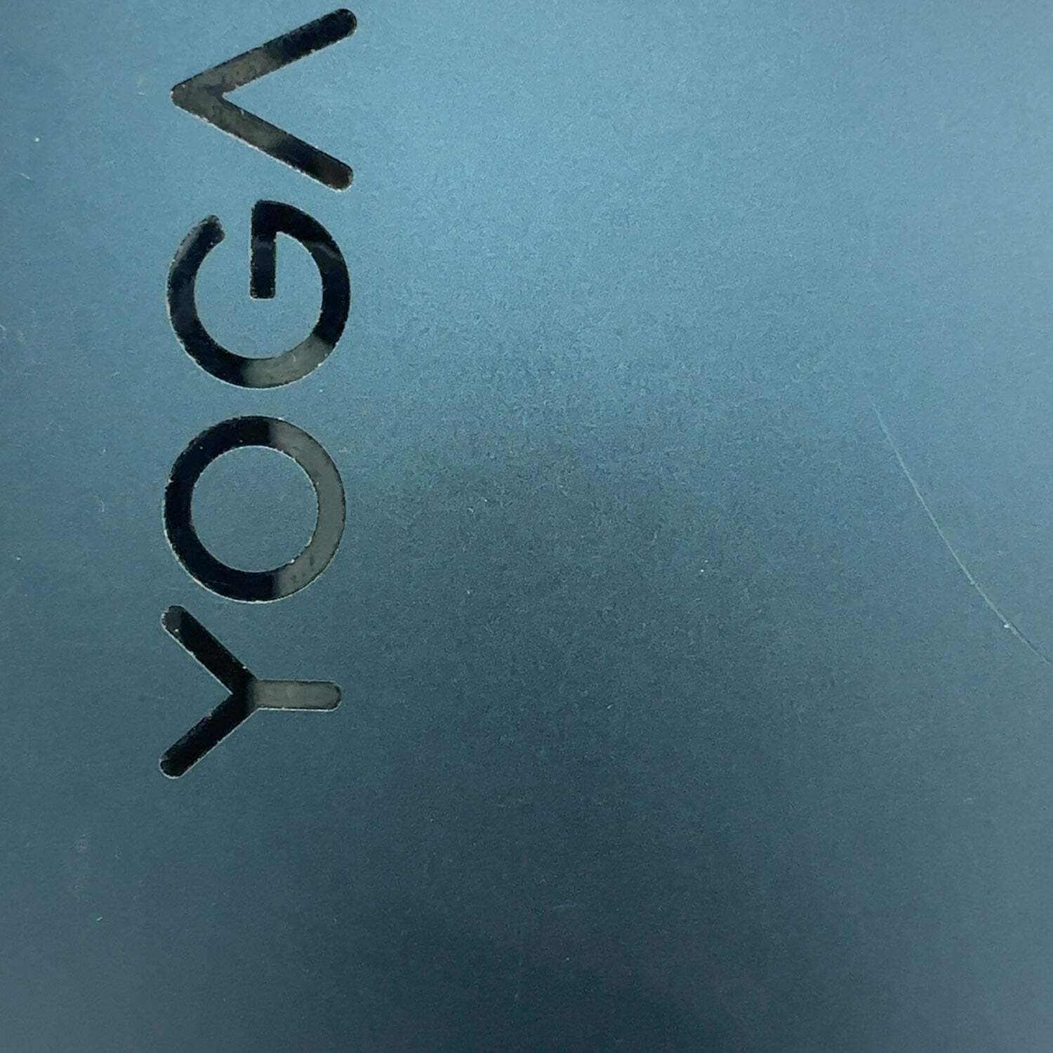 Lenovo yoga book 9 13IMU9 13.3″ Core Ultra 7 155U 1.7GHz 16GB RAM 1TB SSD