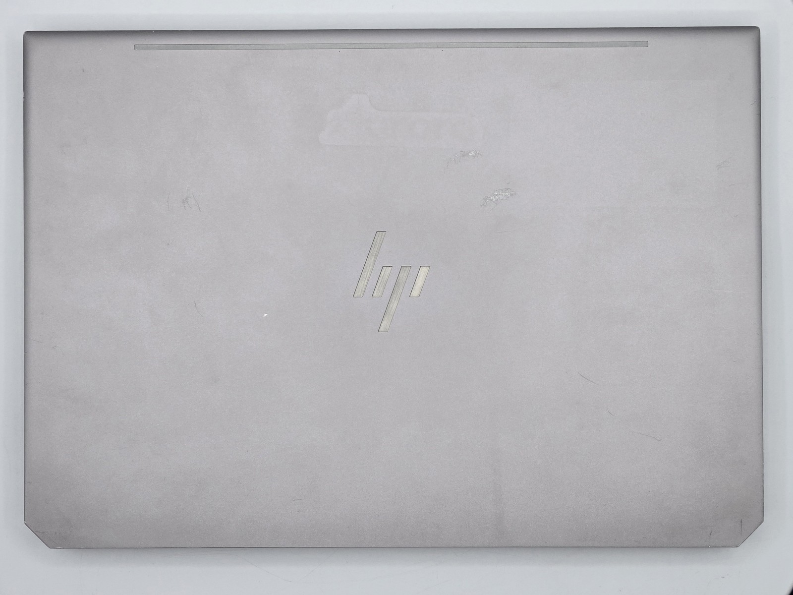 HP ZBook Studio G5 15″ FHD XEON E-2176M 1TB SSD 16GB W11P Quadro P1000 120Hz