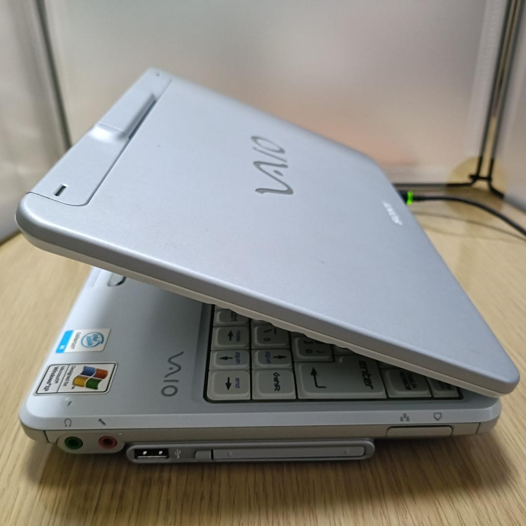 SONY VAIO TR5EB Celeron 900MHz 1GB RAM 40GB HDD DVD Used Japan Genuine