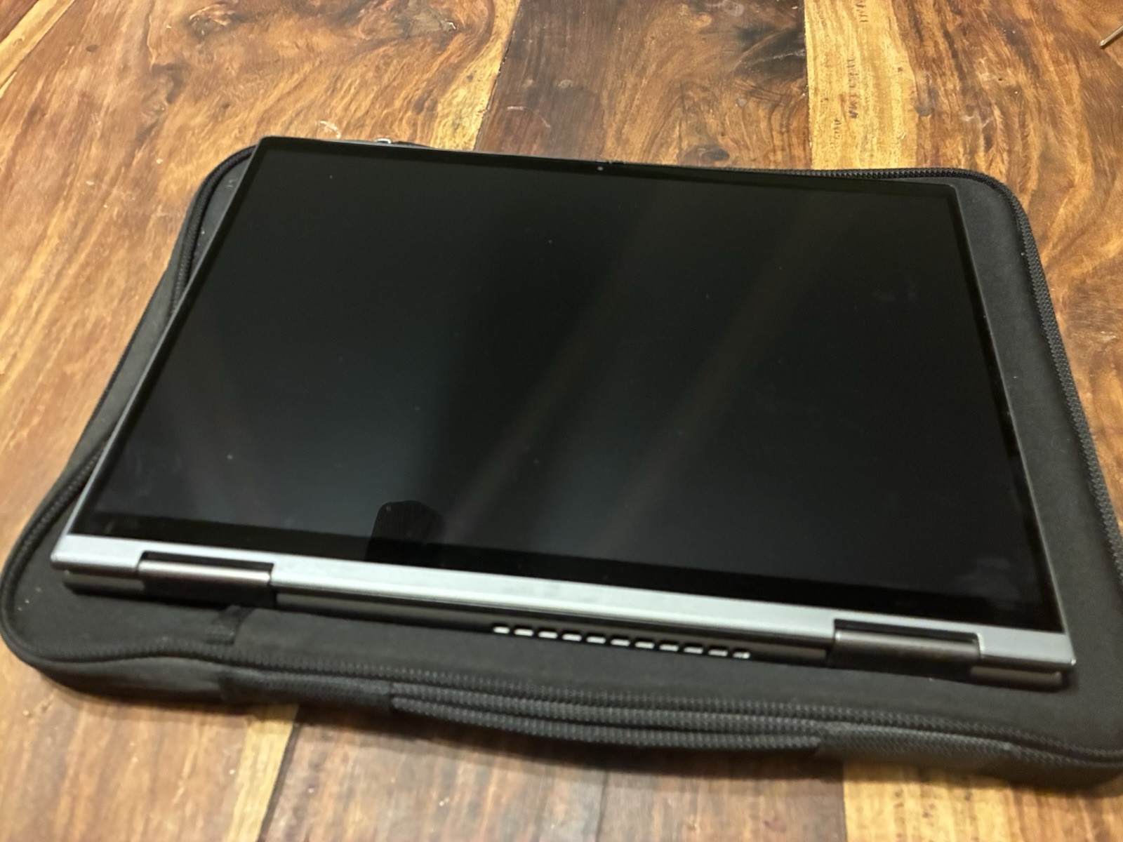 Lenovo ThinkPad X1 Yoga Gen 6 – NOT WORKING – Includes Charger & Case