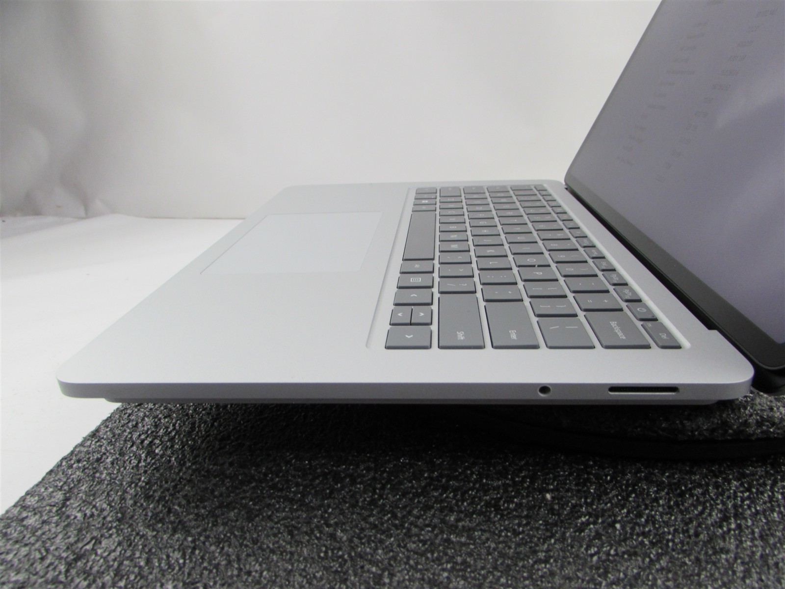 Microsoft Surface Laptop Studio 1964 i7-11370H 1TB SSD 32GB RTX A2000 *No A/C*