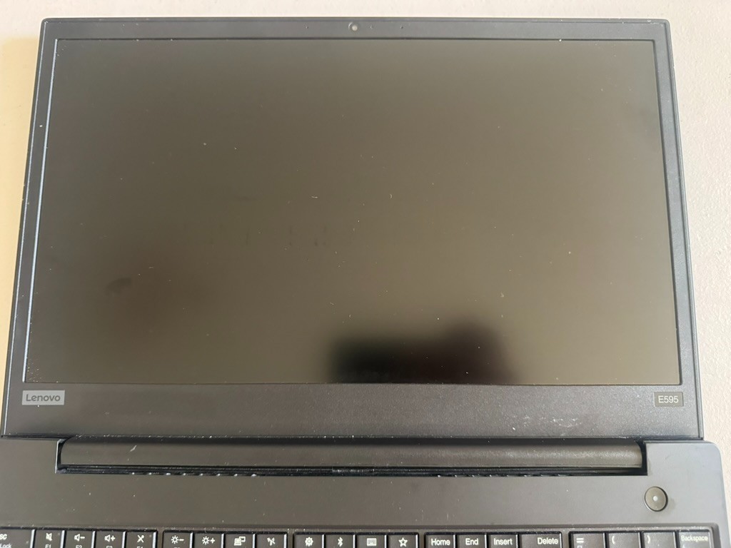 Lenovo ThinkPad E595 15.6″ Laptop AMD Ryzen 5 3500U 2.1GHz 8GB RAM – No SSD